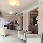 Hotel Oasis