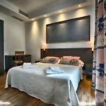 Oasis Hotel