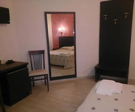 Oasis Hotel