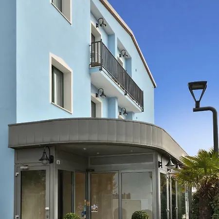 Hotel Oasis
