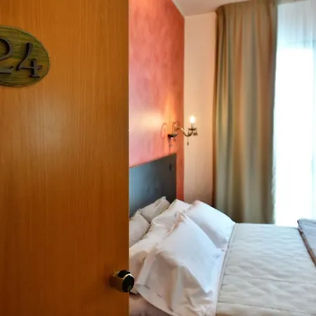 Oasis Hotel