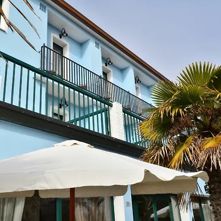 Hotel Oasis